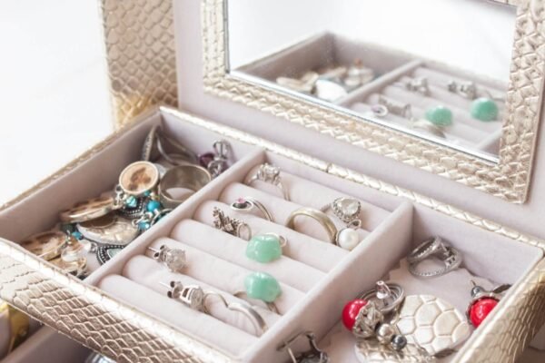 Best Tips for Storing Jewelry Safely