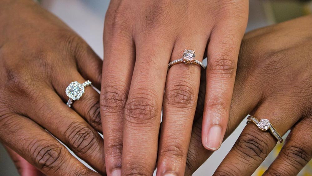 How to Choose the Best Engagement Ring